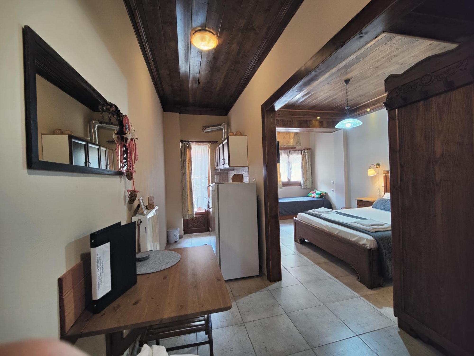 Guesthouse Theodorou Eláti エクステリア 写真