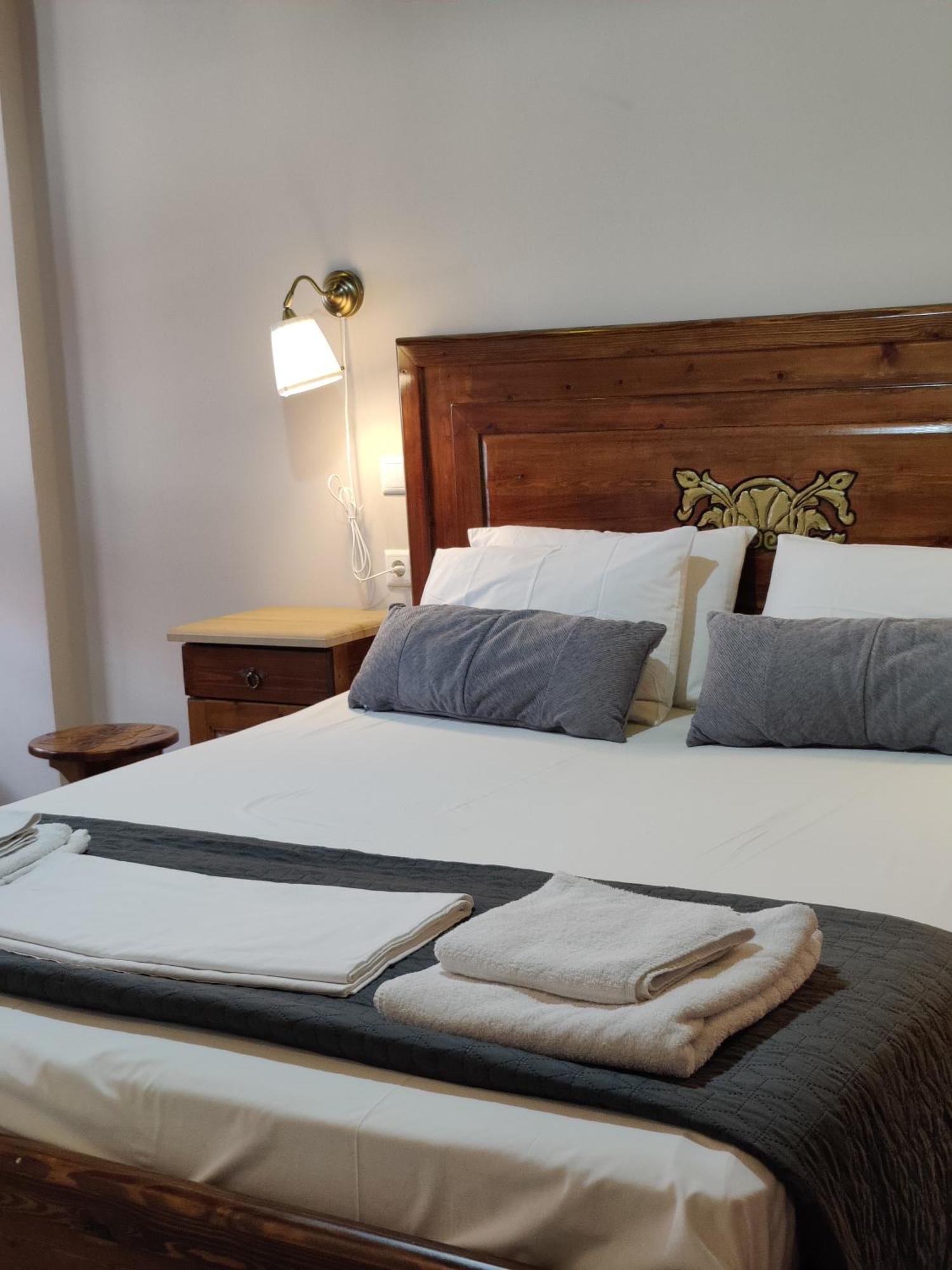 Guesthouse Theodorou Eláti エクステリア 写真