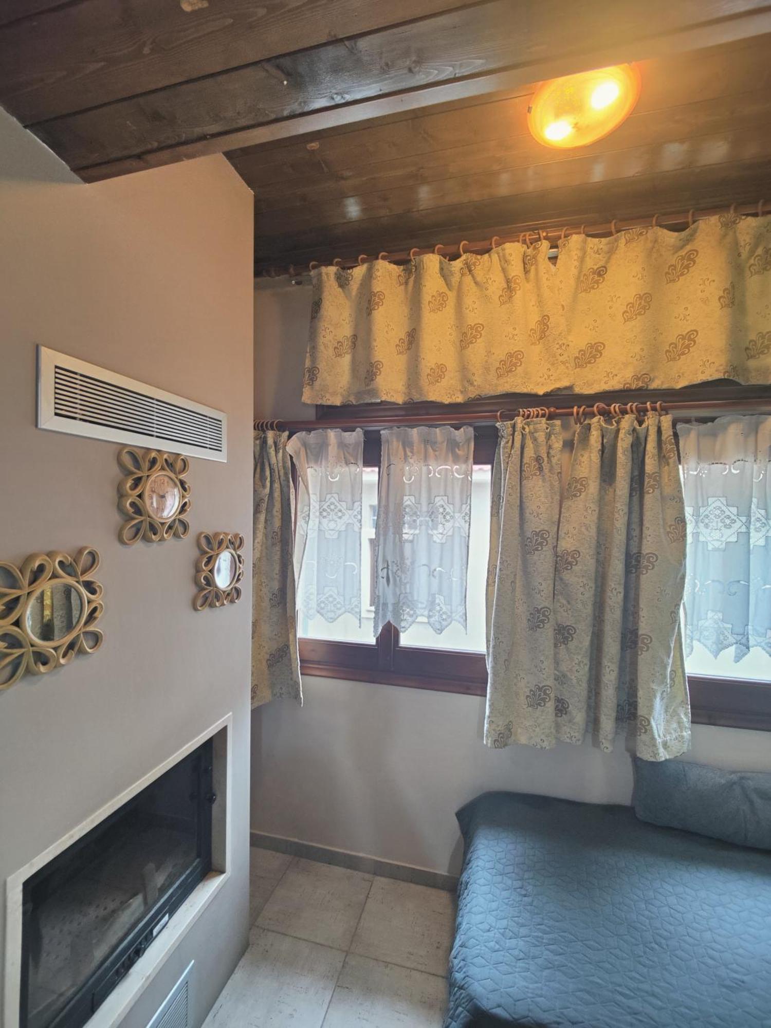 Guesthouse Theodorou Eláti エクステリア 写真
