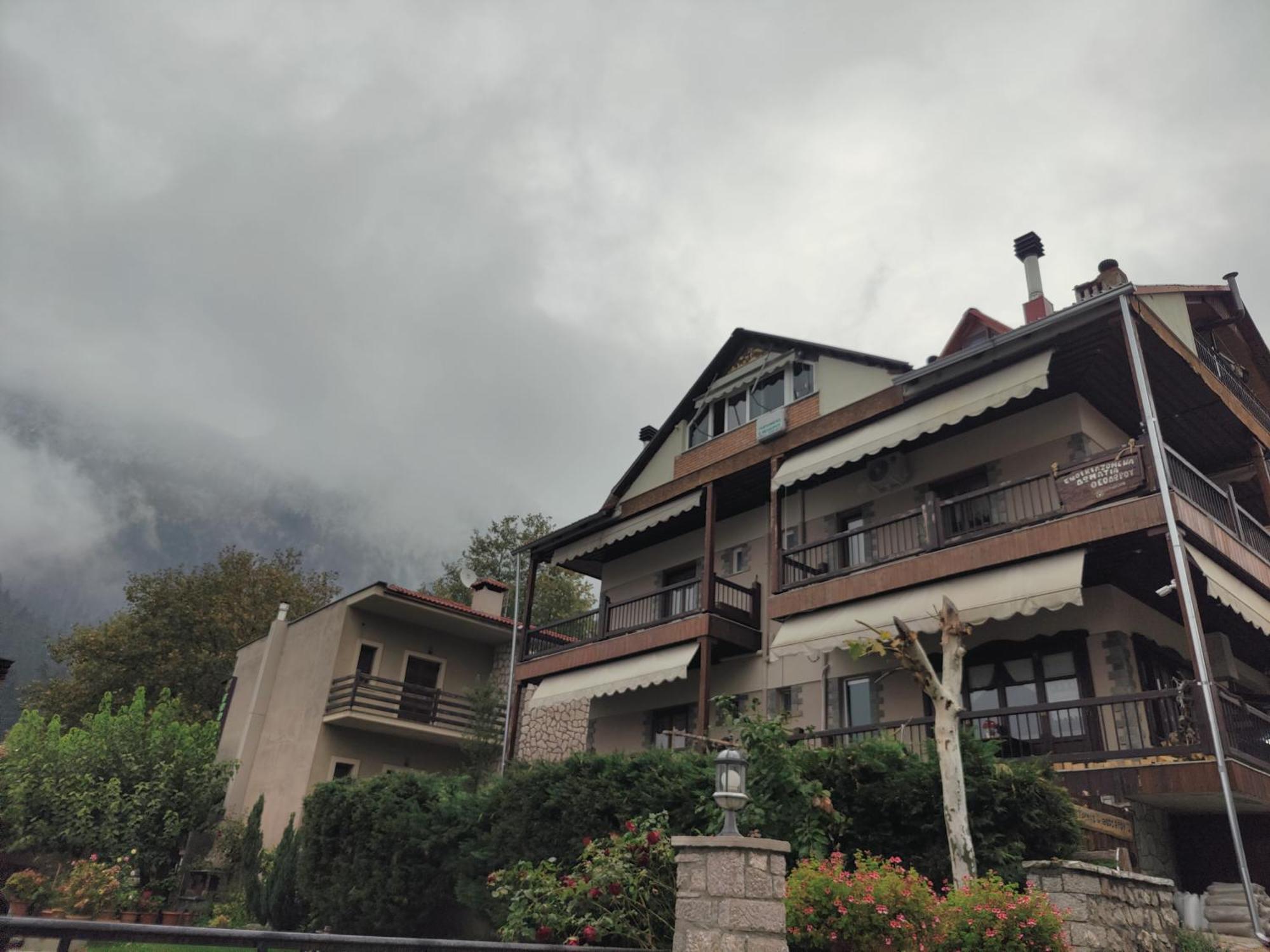 Guesthouse Theodorou Eláti エクステリア 写真
